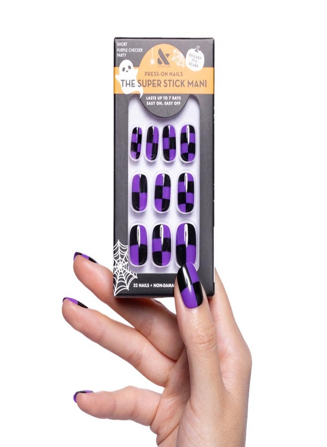 أظافر لاصقة من Olive & June Super Stick Mani | شكل بيضاوي مربع قصير | لا حاجة للغراء | 32 ظفرًا لاصقًا، 16 مقاسًا، تدوم حتى 7 أيام | غير سامة، سهلة التركيب والإزالة، لا تسبب ضررًا | حفلة هالوين بنقشة مربعات بنفسجية - Image 1